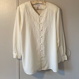 Tess women’s blouse.
